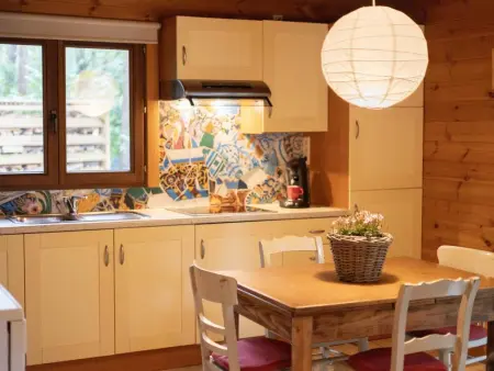 Boshuisje, Chalet adapté aux enfants dans les bois - Photo 3