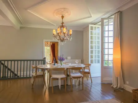 Manoir Bellevue, Maison de campagne avec vue et piscine - Photo 8