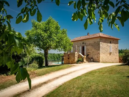 Gite Girou Haut, Maison de vacances avec piscine privée et vue - Photo 2