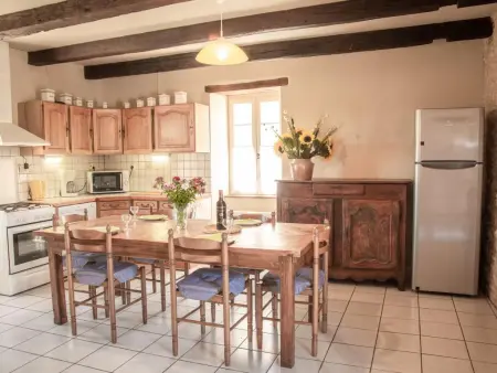 Maison Girou Haut, Maison française typique avec piscine et vues - Photo 2