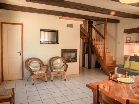 Maison Girou Haut, Maison française typique avec piscine et vues - Photo 11