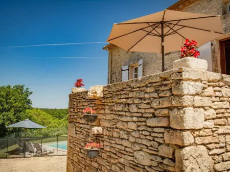 Maison Girou Haut, Maison française typique avec piscine et vues - Photo 19