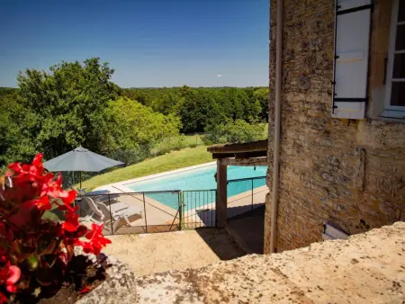 Maison Girou Haut, Maison française typique avec piscine et vues - Photo 24