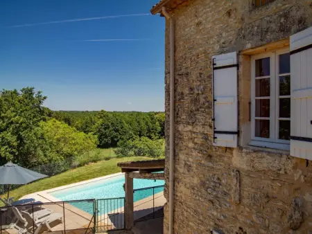 Maison Girou Haut, Maison française typique avec piscine et vues - Photo 26