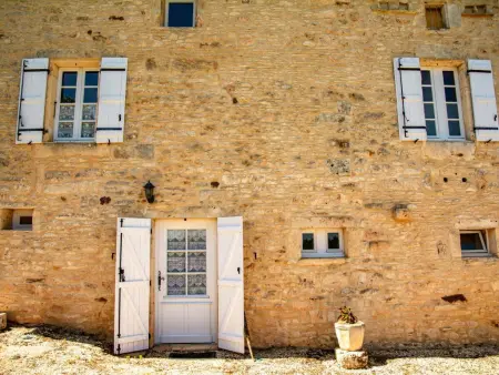 Maison Girou Haut, Maison française typique avec piscine et vues - Photo 39