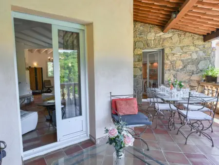 Vue Jardin, Maison avec piscine privée près de la mer - Photo 4
