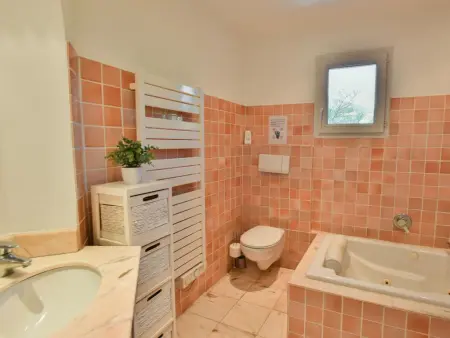 Vue Jardin, Maison avec piscine privée près de la mer - Photo 23