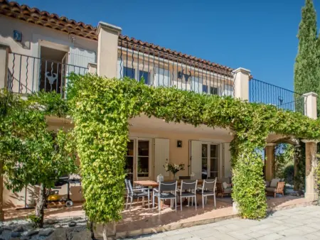 La Tropezienne, Villa de luxe avec grande piscine et jardin - Photo 5