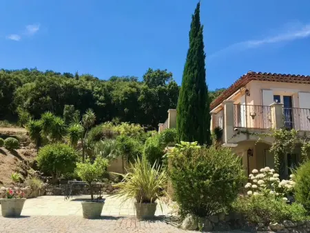 La Tropezienne, Villa de luxe avec grande piscine et jardin - Photo 27