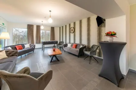 Superbe maison de vacances pour 15 adultes située à Champagne Le chêne et l'eau, Maison de vacances à Waimes avec jardin - Photo 7