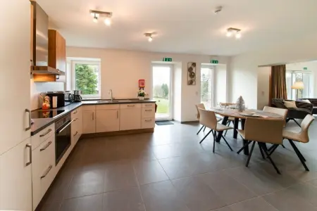 Superbe maison de vacances pour 15 adultes située à Champagne Le chêne et l'eau, Maison de vacances à Waimes avec jardin - Photo 12