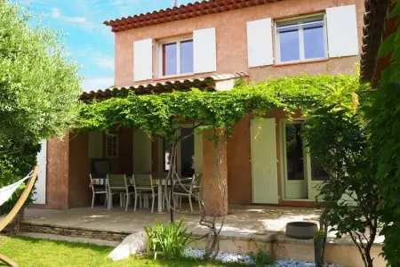 Ferienhaus in Pertuis, Maison à Pertuis avec piscine privée - Photo 1