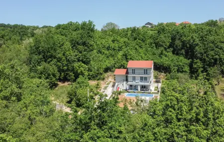Maison 8 personnes à Sinj - Photo 1