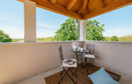 Maison 8 personnes à Tinjan - Photo 1