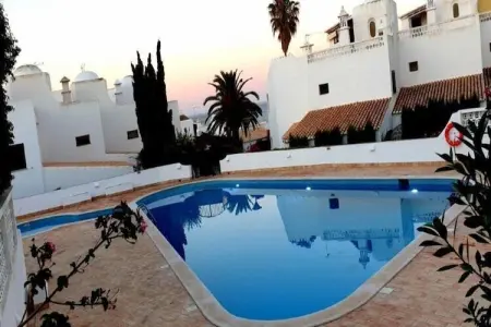 Reihenhaus in Armação de Pêra // Casa Ninho, Reihenhaus, Armação de Pêra, Algarve - Photo 1