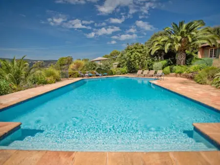 Le Bayol, Villa provençale avec piscine et vue sur la mer - Photo 6