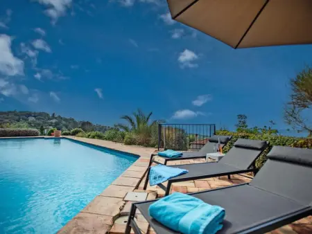Le Bayol, Villa provençale avec piscine et vue sur la mer - Photo 8