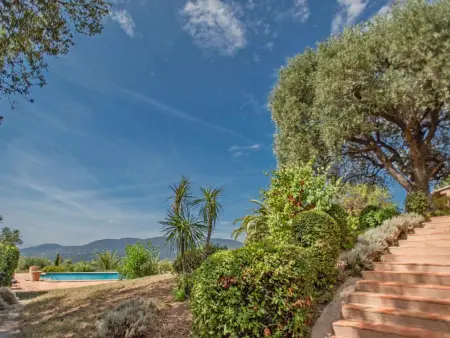 Le Bayol, Villa provençale avec piscine et vue sur la mer - Photo 32