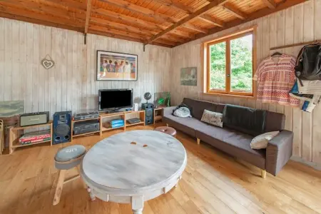 Charmante habitation pour 8 Adultes, Maison de vacances א Biטvre avec jardin - Photo 1