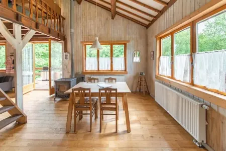 Charmante habitation pour 8 Adultes, Maison de vacances א Biטvre avec jardin - Photo 2