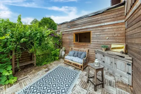 Charmante habitation pour 8 Adultes, Maison de vacances א Biטvre avec jardin - Photo 23