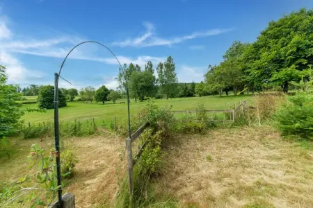Charmante habitation pour 8 Adultes, Maison de vacances א Biטvre avec jardin - Photo 25