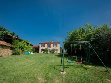Grande Gite Bassoues, Chalet tranquille avec piscine privée et vue - Photo 2