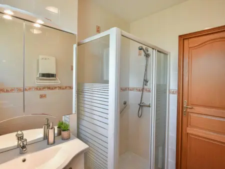 Grande Gite Bassoues, Chalet tranquille avec piscine privée et vue - Photo 19
