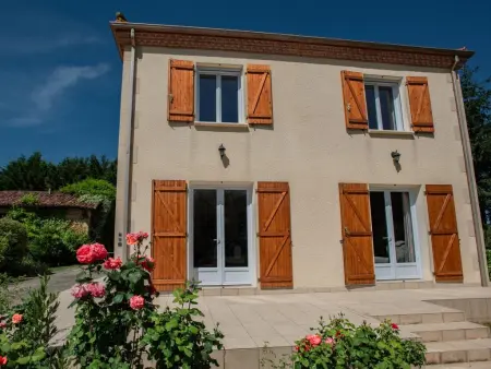 Grande Gite Bassoues, Chalet tranquille avec piscine privée et vue - Photo 37