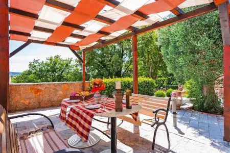 holiday home Jucinovi Dvori Starigrad PaklenicaVilla ca 150 qm für 12 Personen, Villa à Starigrad proche du Parc Paklenica - Photo 4