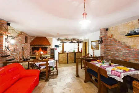 holiday home Jucinovi Dvori Starigrad PaklenicaVilla ca 150 qm für 12 Personen, Villa à Starigrad proche du Parc Paklenica - Photo 5