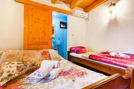 holiday home Jucinovi Dvori Starigrad PaklenicaVilla ca 150 qm für 12 Personen, Villa à Starigrad proche du Parc Paklenica - Photo 19