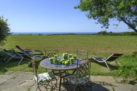 holiday home, Trédrez-Locquémeau-Grand gîte, Maison près de Côte de Granit Rose - Photo 1