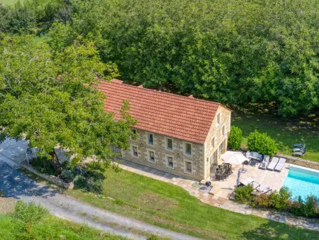 Maison spacieuse avec piscine privée et animaux acceptés - Photo 1
