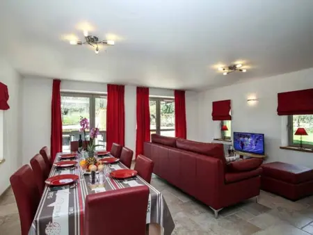 Maison spacieuse avec piscine privée et animaux acceptés - Photo 5
