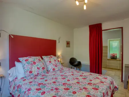 Maison spacieuse avec piscine privée et animaux acceptés - Photo 10