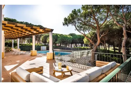 Praia Verde, Grande villa avec piscine privée à distance de marche de la plage - Photo 1