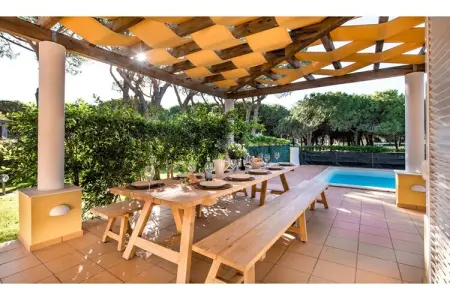 Praia Verde, Grande villa avec piscine privée à distance de marche de la plage - Photo 26