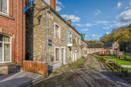 MAISON DETIEGE, Maison de vacances cozy à Hastière dans un quartier charmant - Photo 32