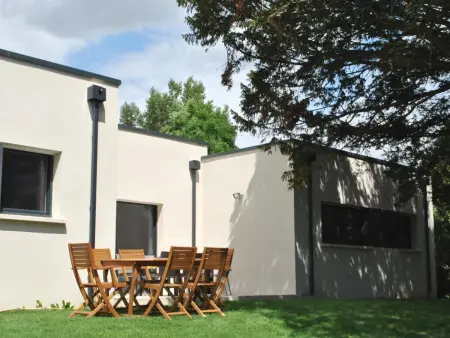Grande maison moderne avec piscine à Tours, proche du centre-ville et de la Loire à Vélo - Photo 9