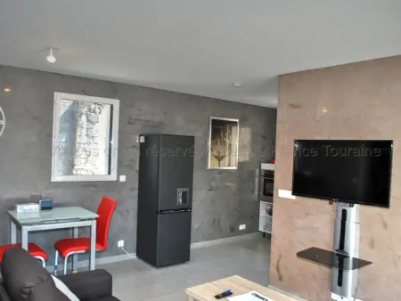 Grande maison moderne avec piscine à Tours, proche du centre-ville et de la Loire à Vélo - Photo 13