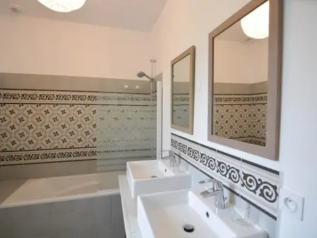 Château exceptionnel avec piscine privée, spa & WiFi - Photo 22