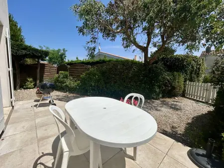 Maison proche plage à La Cotinière avec jardin et parking - Photo 12