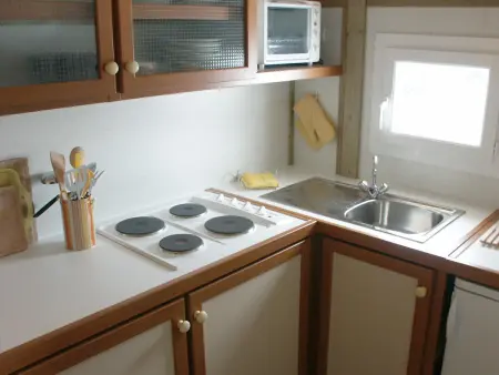 Chalets avec Animaux, Terrasse et Parking, Gite 5 personnes à Échassières - Photo 4