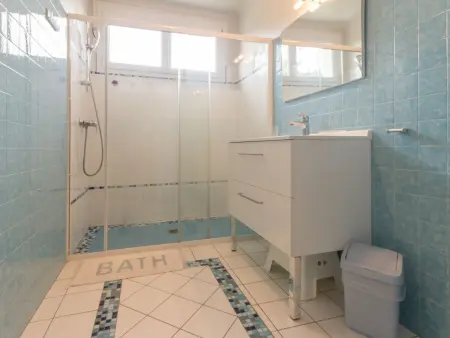 Maison familiale avec piscine, grand jardin clos et équipements de loisirs - Photo 8