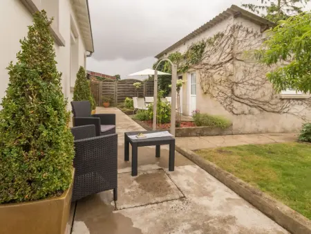 Maison familiale avec piscine, grand jardin clos et équipements de loisirs - Photo 11