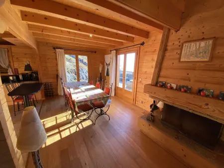 Chalet 3 chambres 8 pers avec cheminée et parking à 1000m des pistes - Photo 1