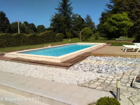 Gîte Champêtre avec Piscine Chauffée, Cheminée, et Terrasse en Plein Sud - Photo 1