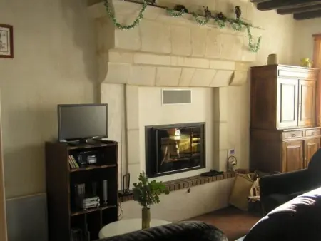 Gîte calme avec piscine chauffée, cheminée, salle de jeux et vélos - parfait pour familles et amis - Photo 4