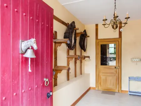 Gîte unique dans propriété historique avec musée, proche Châteauroux, 4 chambres, cheminée, fibre, parking. - Photo 9